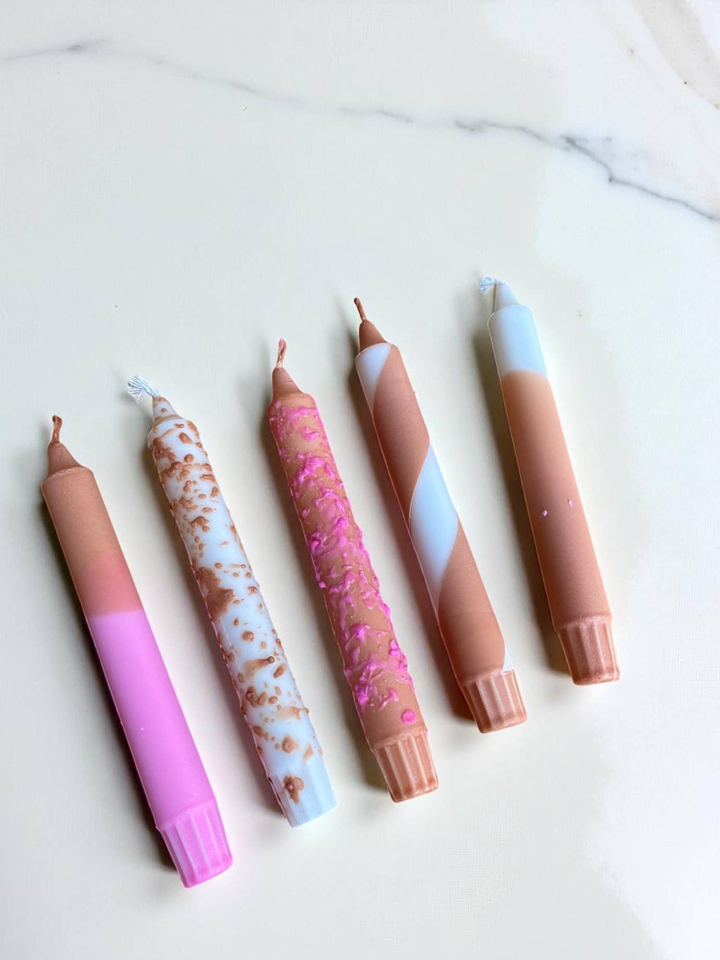 Vrolijke Gloed | Chocoladetaart Tapper Kaars | 2,3x20 cm