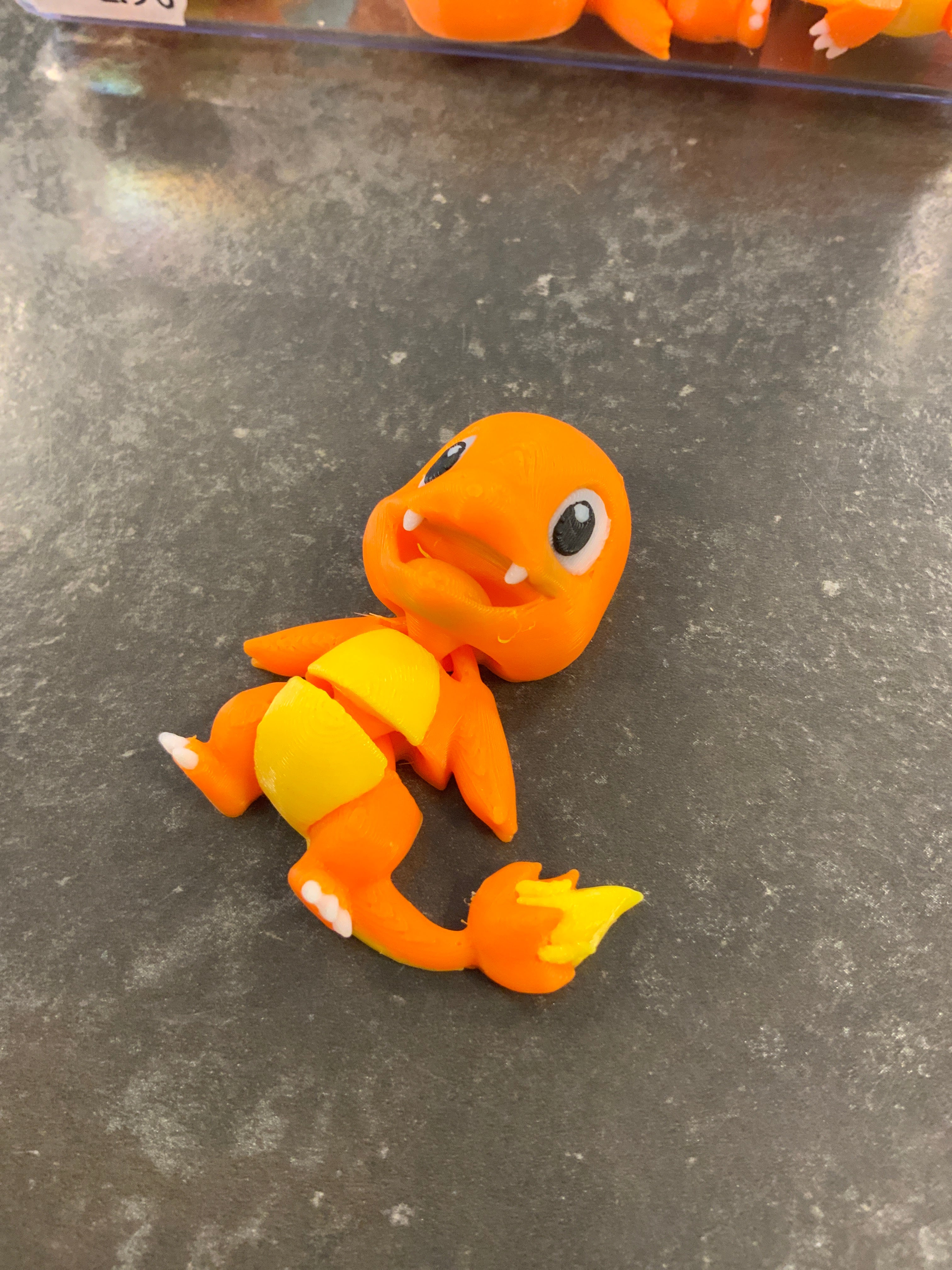3D geprinte sleutelhanger charmander beweegbaar