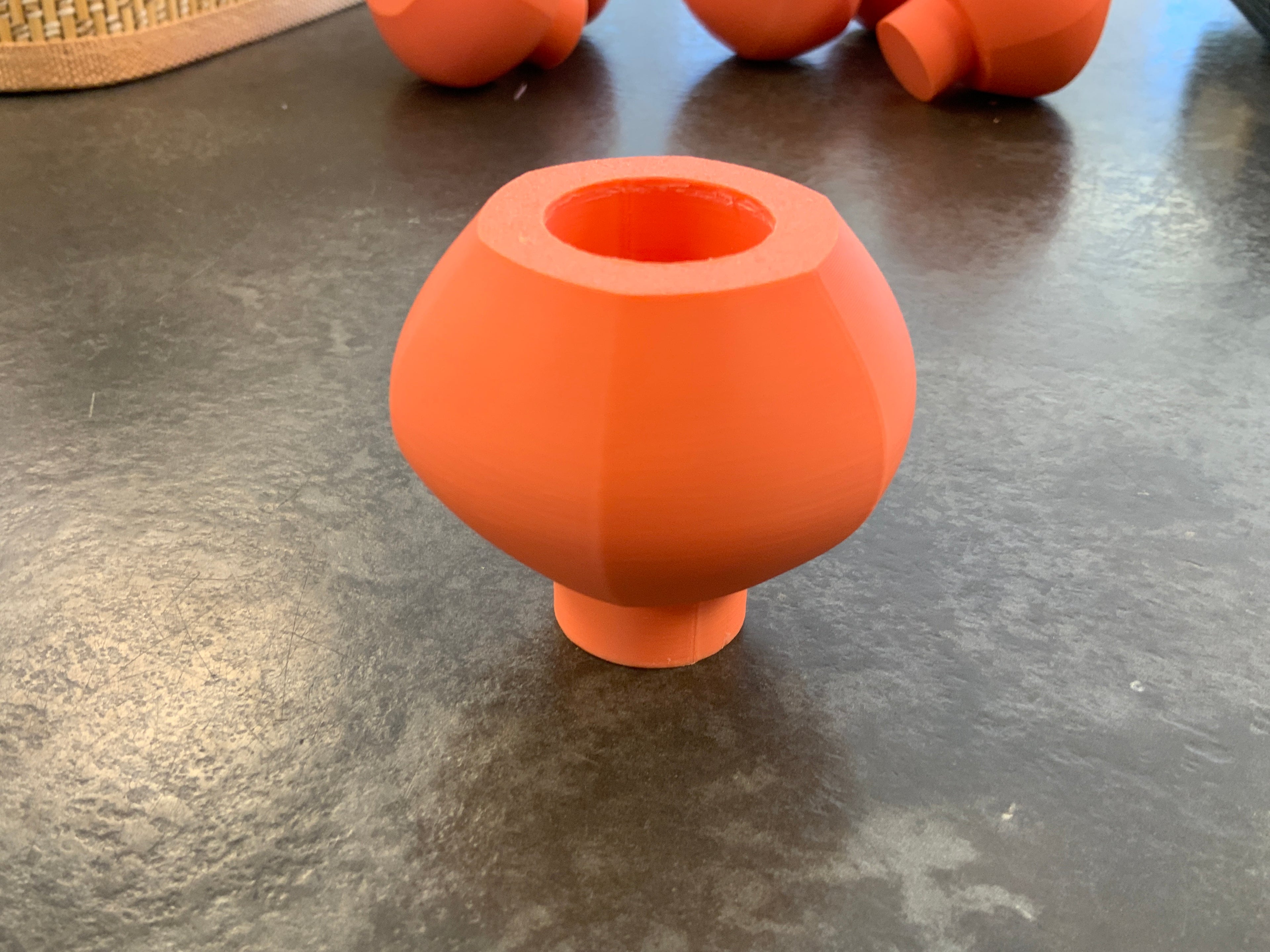 3D geprinte modulaire kaarsenstandaard middenstuk peach