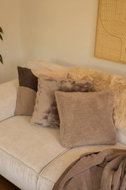 Sierkussen (gevuld) COCOON - 45x45 cm: Taupe