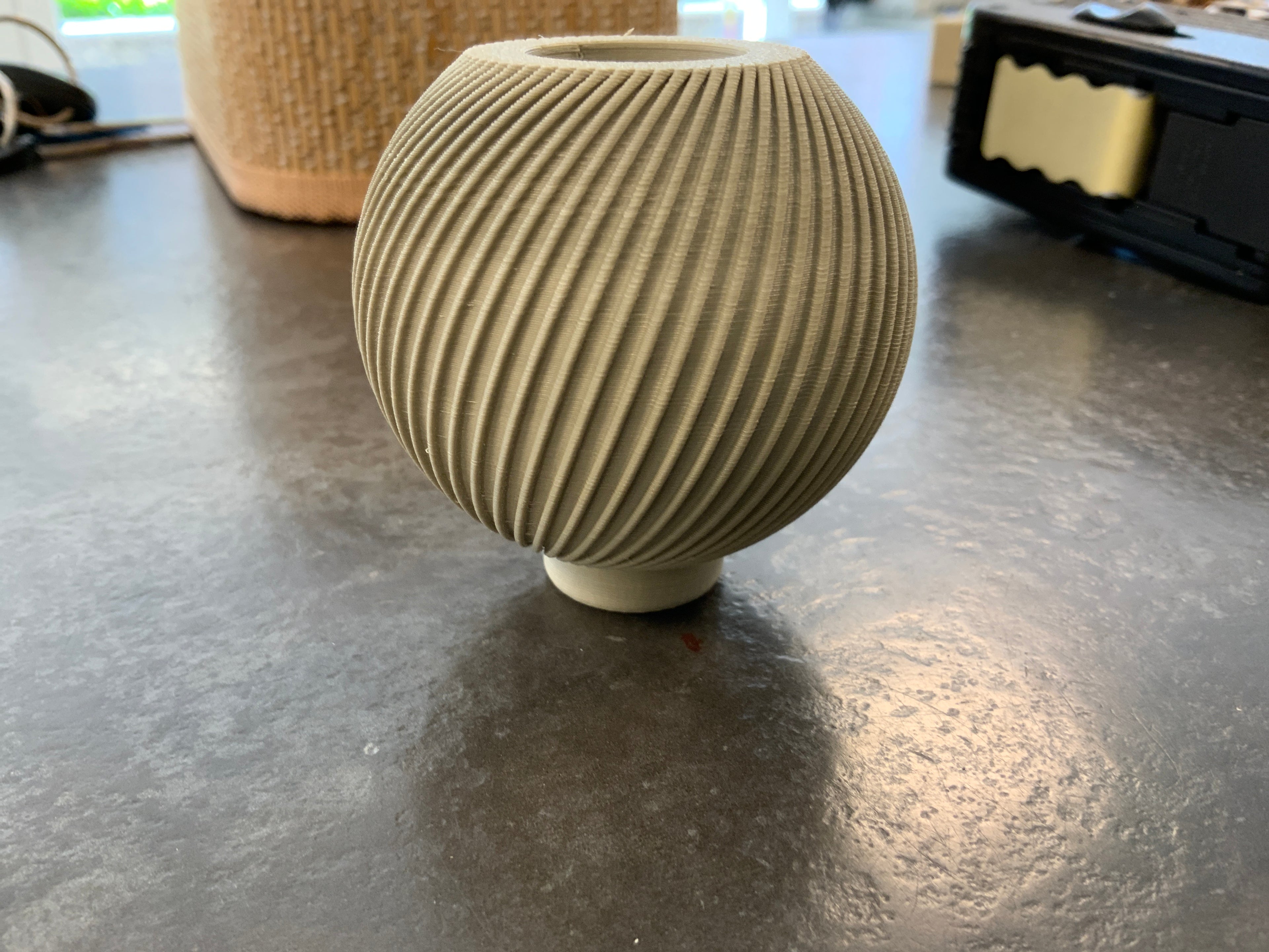 3D geprinte modulaire kaarsenstandaard middenstuk taupe