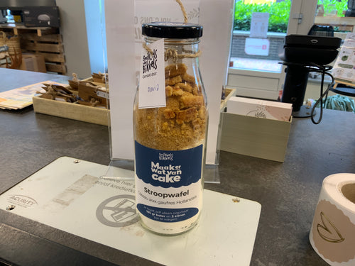 Cake mixen in een fles stroopwafel