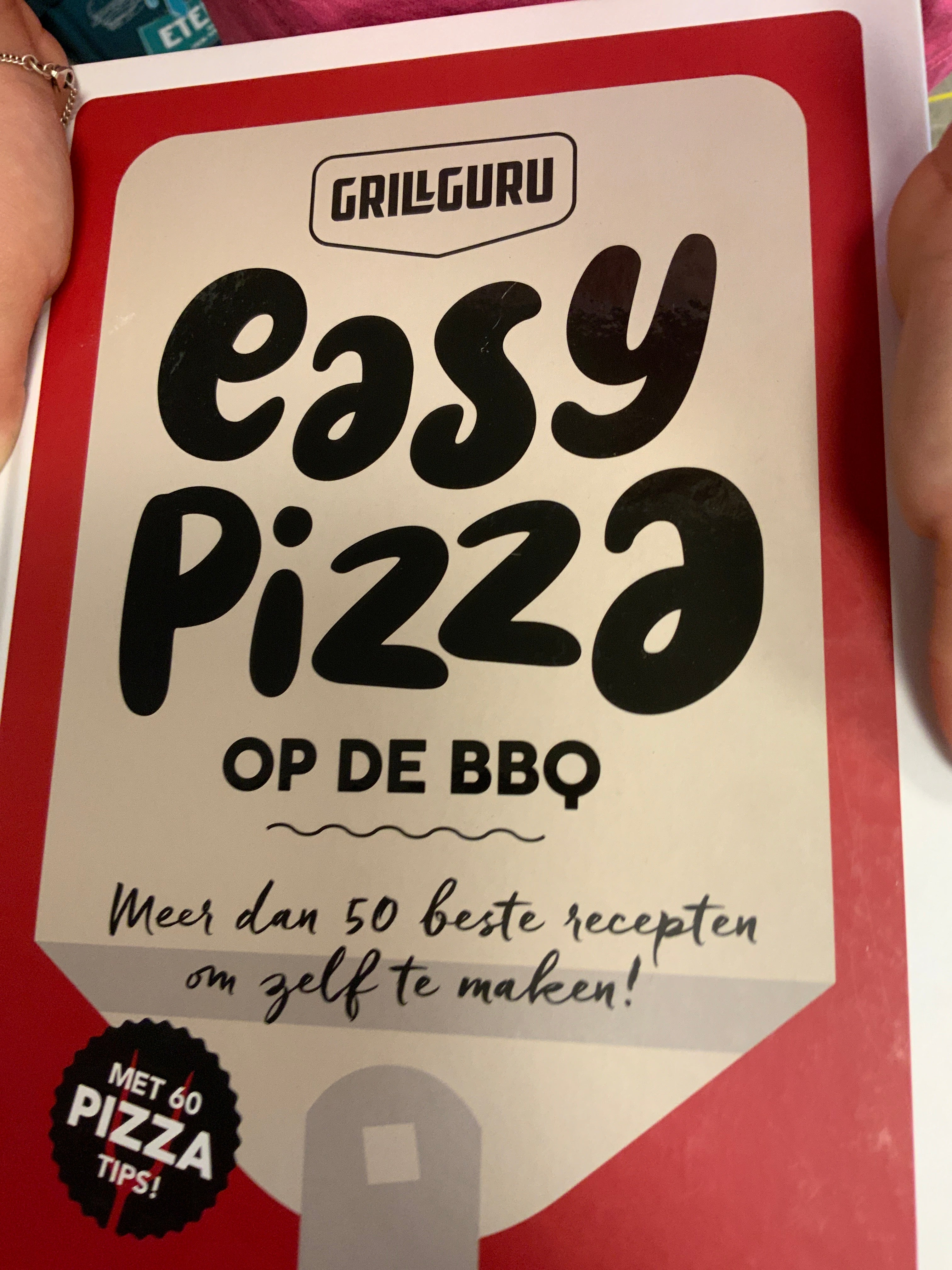 Easy pizza op de bbq